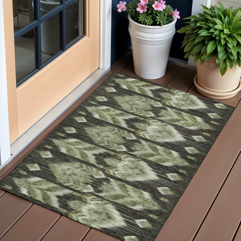 Tapis intérieur / extérieur vert olive et artichaut 3 pi x 5 pi HomeRoots