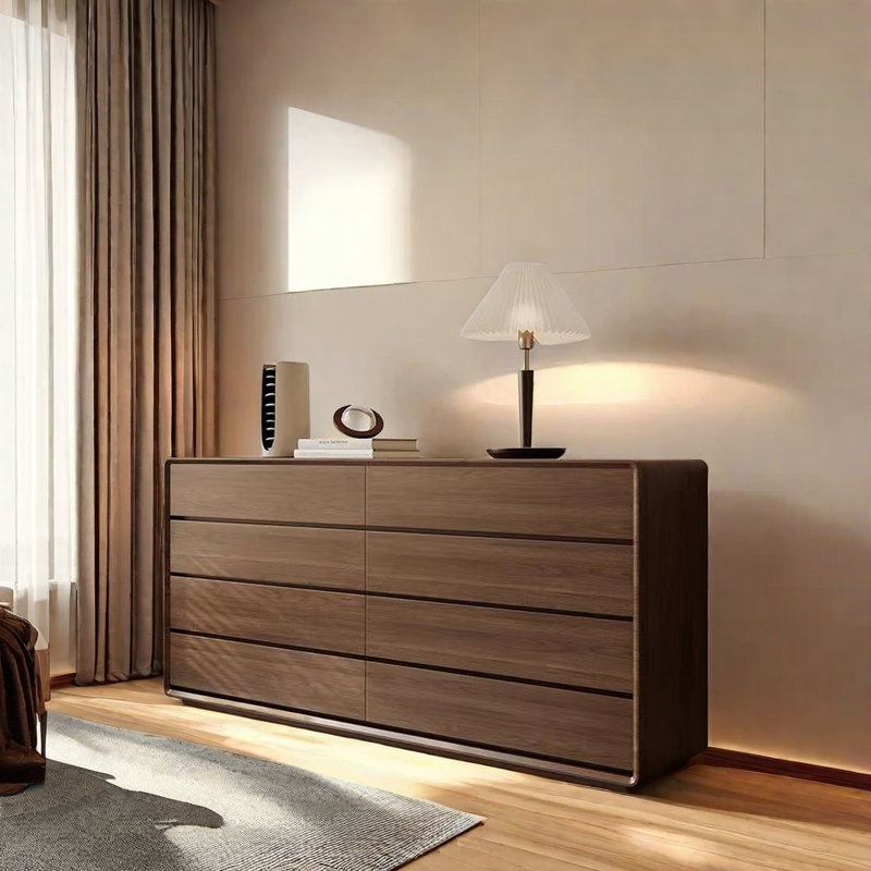 Commode d'appoint en noyer massif