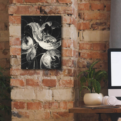 «Bold 2 Dark Vertical» par Albena Hristova, art mural sur toile