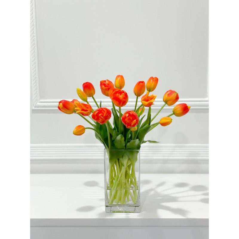 Arrangement floral tulipes dans un vase, Orange