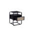 Charmante table d'appoint en métal et en verre avec insert en rotin pour des espaces élégants