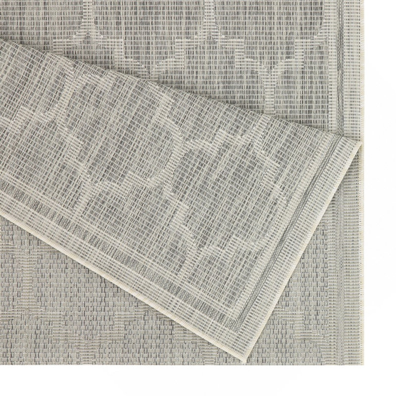 Silver 5 Ft. 3 In. X 7 Ft. 3 In. Indoor/Outdoor Area Rug, Rectangle 5'3" x 7'3"