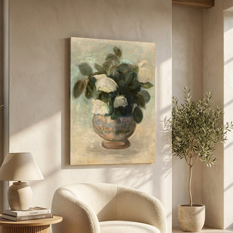 «White roses in a vase», art mural sur toile - coups de pinceau doux - galerie profonde de 1 po - 24 po x 36 po