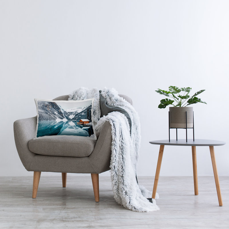 Coussin décoratif abstrait Abstract Wippling Waves, design par Lera