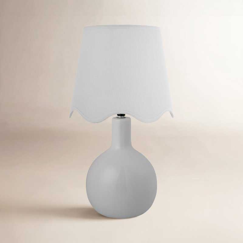 Lampe de table Canvey Maura, H 15 po x l 9 po x P 9 po, Blanc, Blanc