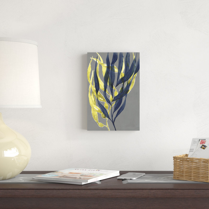 «Koster Embrace II» par Jennifer Goldberger - peinture sur toile tendue, H 12 po x l 8 po