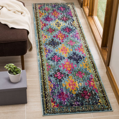 Nistler Paisley Area Rug