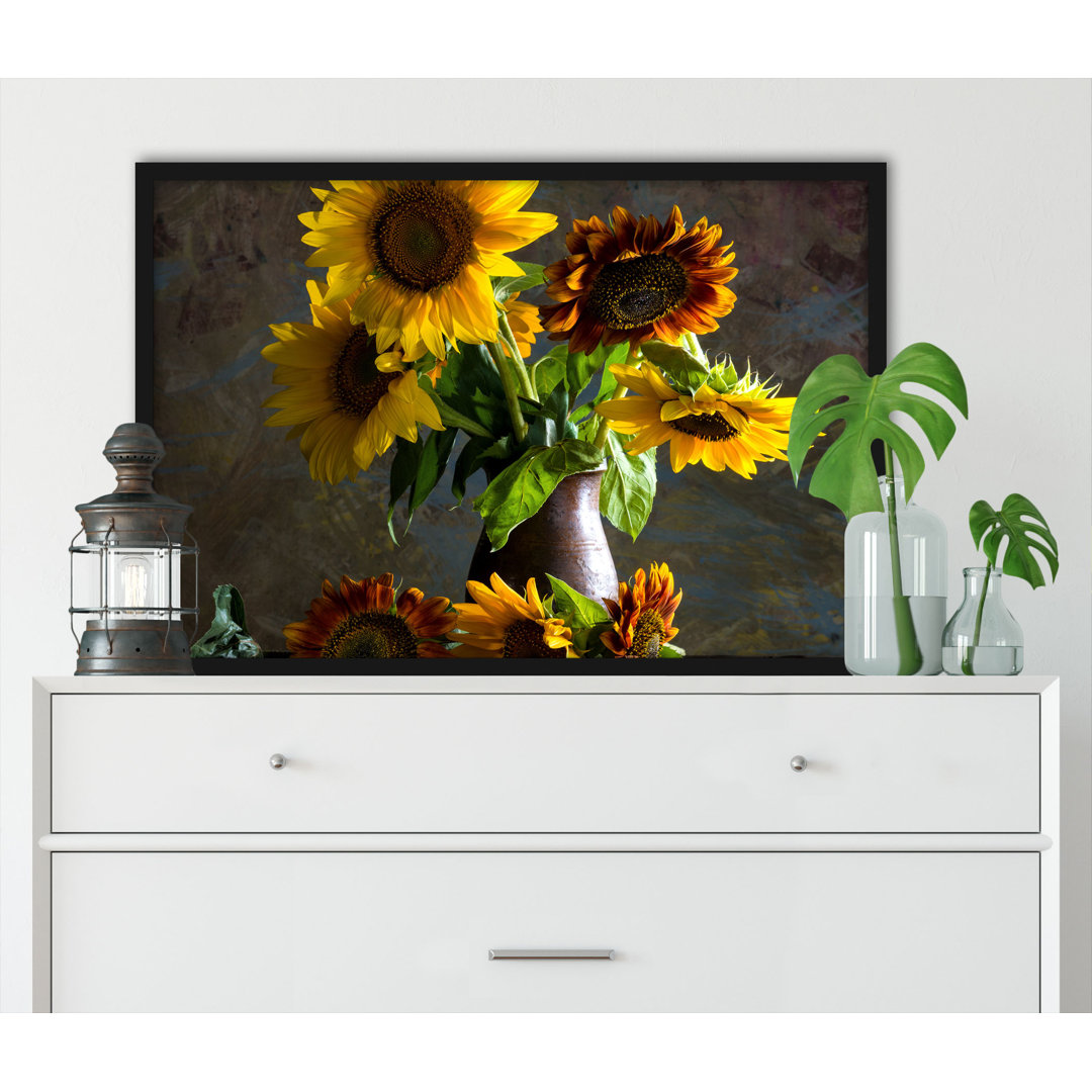 Gerahmtes Poster Sunflowers in an Elegant Vase