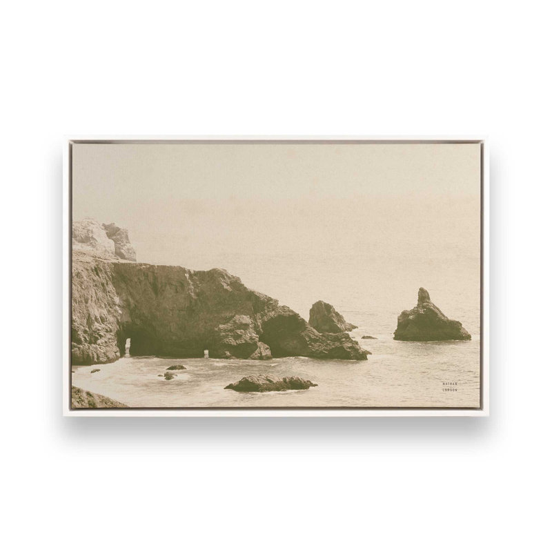 Impression sur toile de rivage isolée, Cadre flottant blanc opaque, H 8,75 po x l 12,75 po