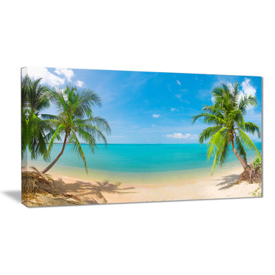 «Tropical Beach with Coconut Trees», impression sur toile