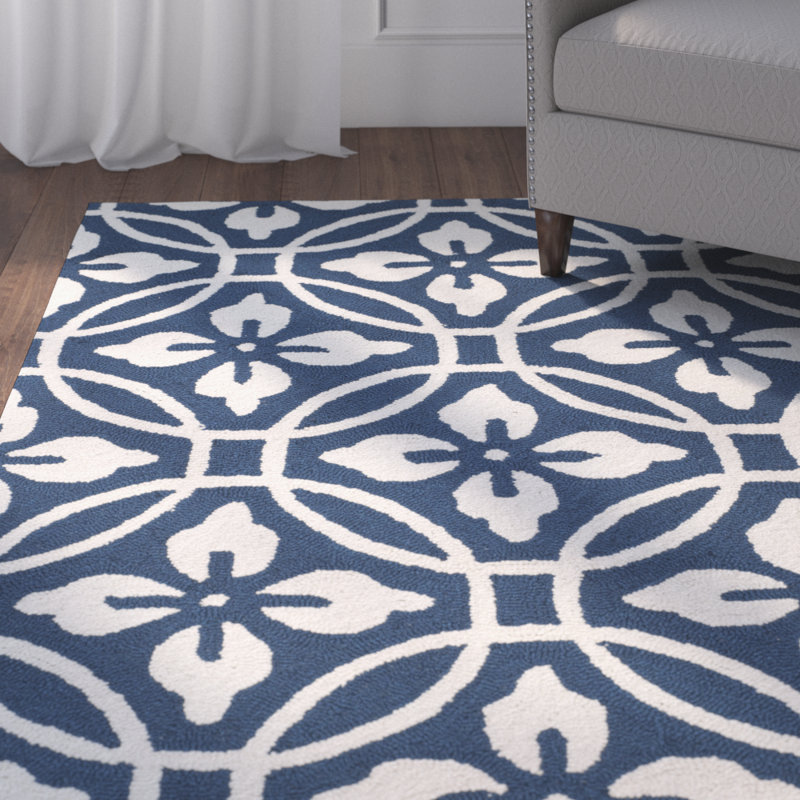 Berchmans Geometric Hand Hooked Navy/Ivory Indoor / Outdoor Area Rug, Rectangle 3'6" x 5'6"