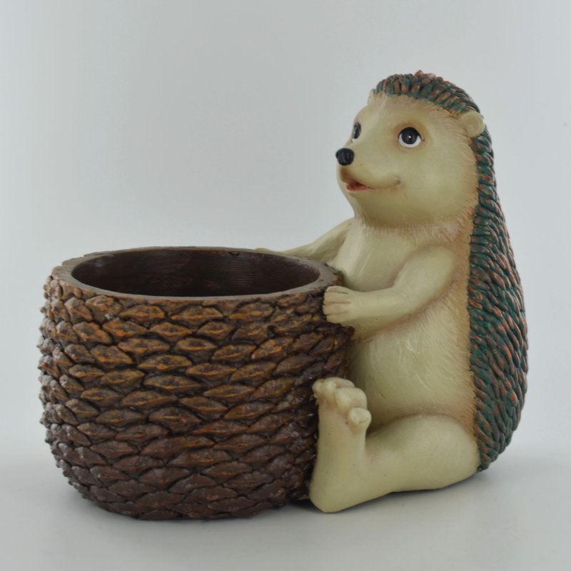 Zelma Statue Planter