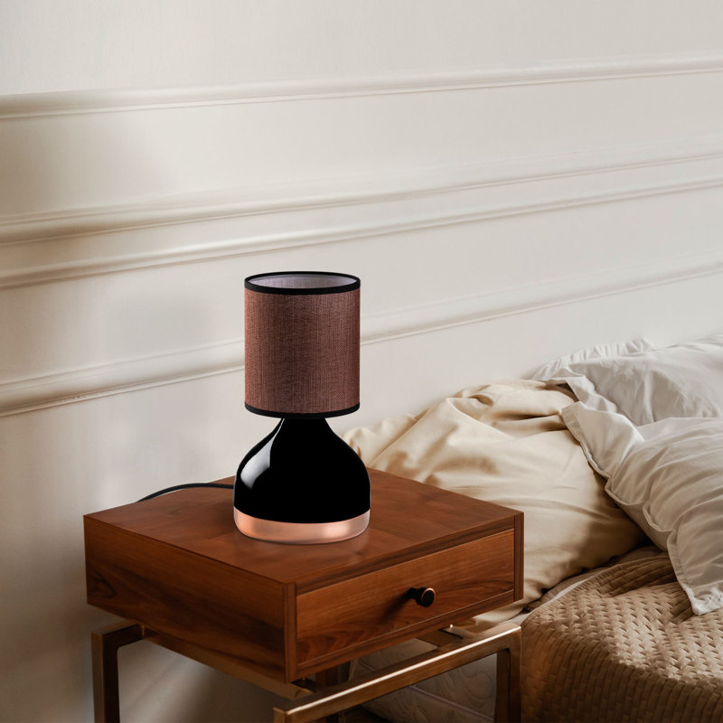 Lampe de table moderne avec corps en métal, couleur noire, 6,7 x 6,7 x 13,0 pouces | Capuchon en tissu, H 5,5 po de diamètre: 6,3 po | Douille E27 (40 W maximum, ampoule non incluse) | Éclairage élégant et fonctionnel pour la maison et le bureau