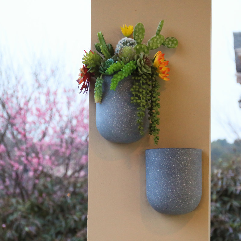 Elayna Wall Planter, Gray