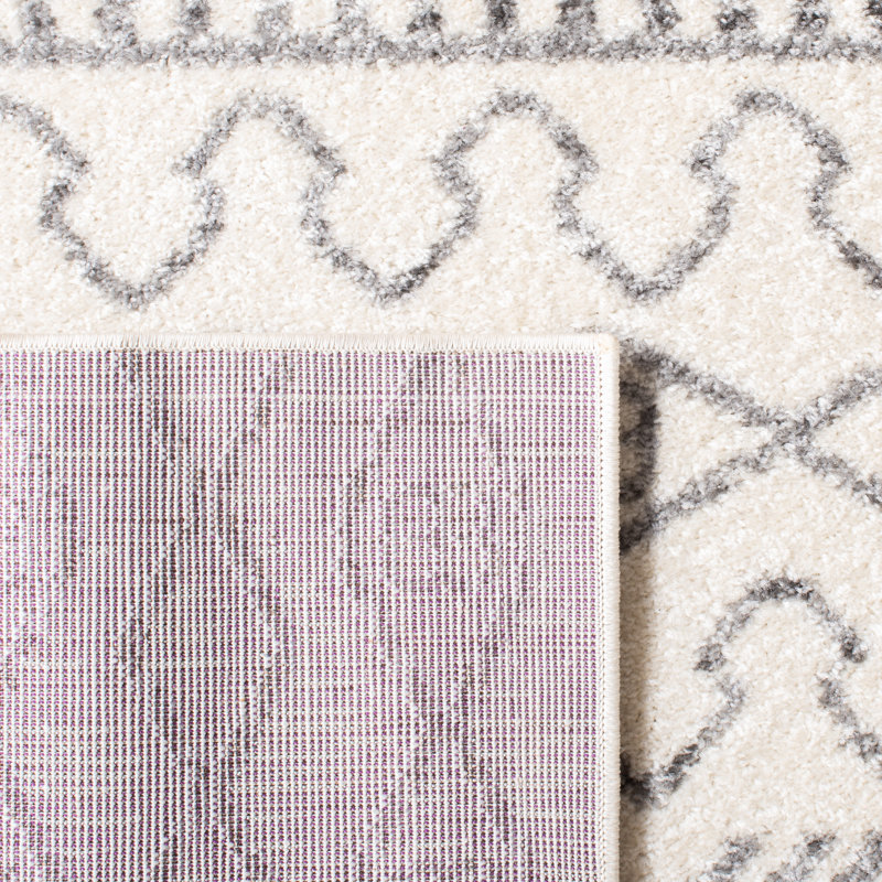 Oneridge Geometric Area Rug, Rectangle 165 x 231 cm