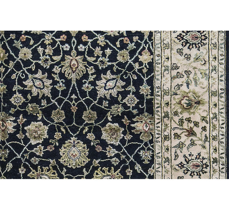 Tapis noir et ivoire de haute qualité noué à la main