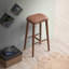 Tabouret de bar en cuir PU de style Mid-Century moderne avec structure en bois massif brun et brun clair de 30 pouces, confortable et durable pour la cuisine ou le bar-1732331786-1732331789