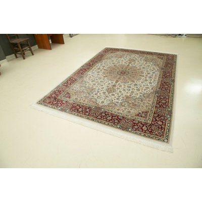 Silk Oriental Indoor Rug