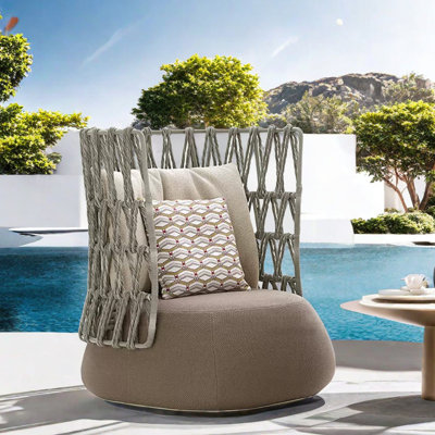Outdoor Lounge Chair