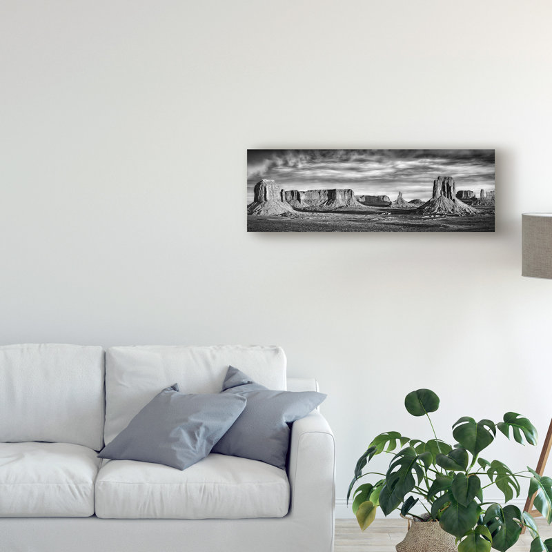 «Black and White Desert View VII» par David Drost - reproduction de photo sur toile tendue, H 10 po x l 32 po x P 2 po