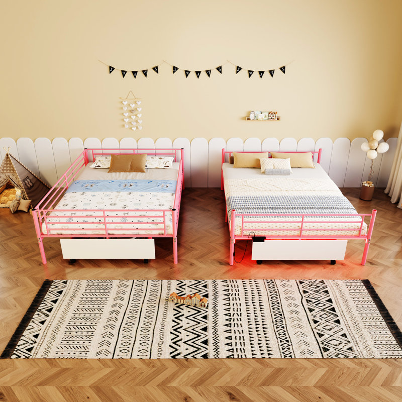 Lit superposé en métal rose avec charge, design, espace de rangement, sans sommier, peut être divisé en 2 lits simples, configuration de chambre à coucher moderne avec style, espace, divisibles