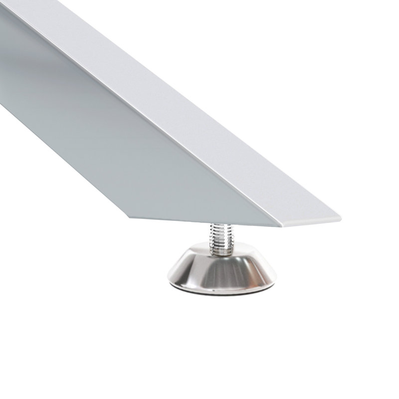 Table basse rectangulaire de 102 cm (40,21 po) en verre trempé transparent, de haute qualité, avec pattes en métal argenté. Idéale pour le bureau, cette table en verre rectangulaire est facile d'entretien et robuste, supportant les objets lourds. Son design moderne lui donne un style unique.