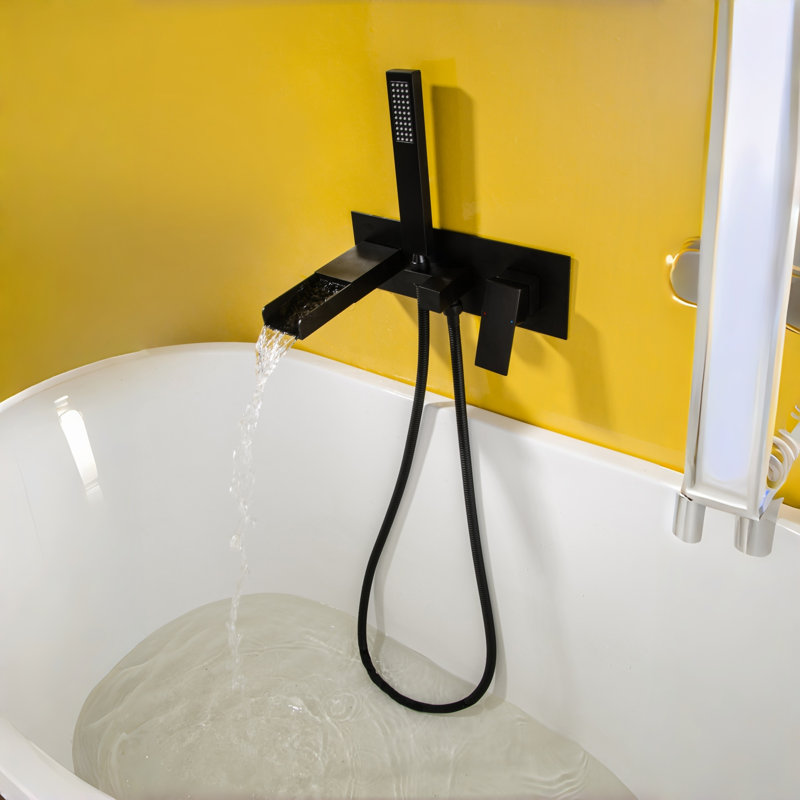 Brass Bathtub Faucet with Modern Design