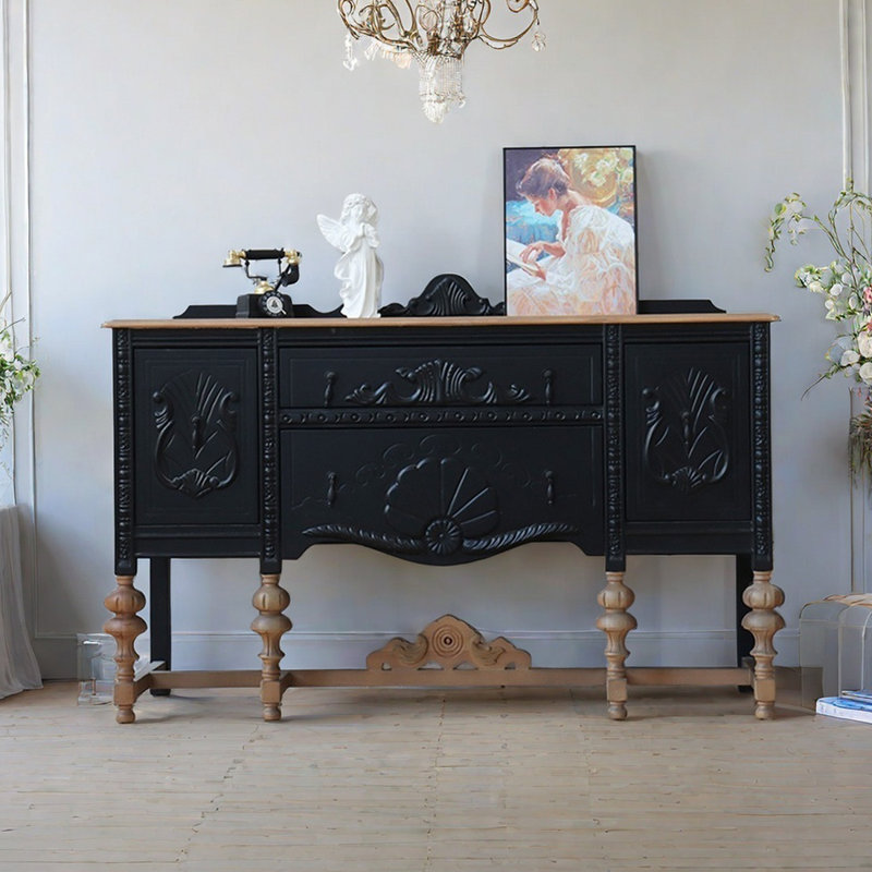 Buffet polyvalent rétro sculpté
