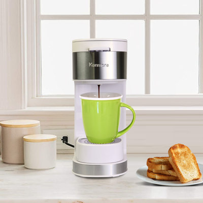 Cafetière à portion unique avec tasse de voyage en acier inoxydable Kenmore, blanc