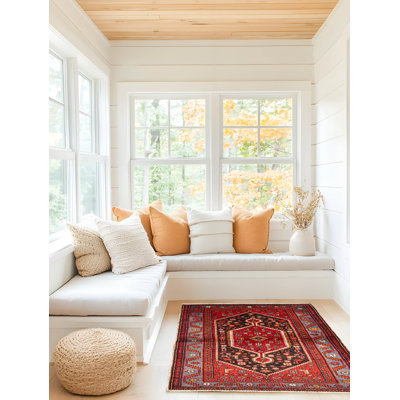 Anadol Black Rug 4'7" x 7'3"