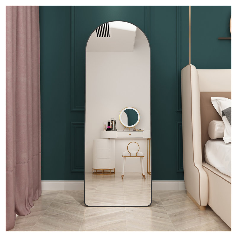 Miroir arqué pleine longueur 4e génération - cadre en alliage d'aluminium noir sur pied et miroir mural pour chambre à coucher, salle de bain, magasin de vêtements (65 po x 23 po)