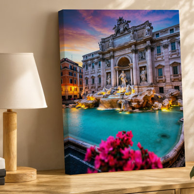 Toile, vue imprenable sur la fontaine de Trevi à Rome au crépuscule illuminé par de douces lumières chaudes, architecture grand baroque, art mural