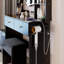 Armoire à miroir pleine grandeur + coiffeuse à miroir rond à DEL + tabouret rembourré, avec 2 centrales électriques + 2 centrales USB, miroir à DEL de 17 po de diamètre, commande tactile, 3 couleurs, luminosité réglable, grand bureau-1056059524