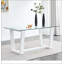 Pouvant accueillir 6 à 8 personnes, cette table de salle à manger rectangulaire moderne et minimaliste est dotée d'un plateau en verre trempé et d'un support en panneau de fibres à densité moyenne blanc élégant