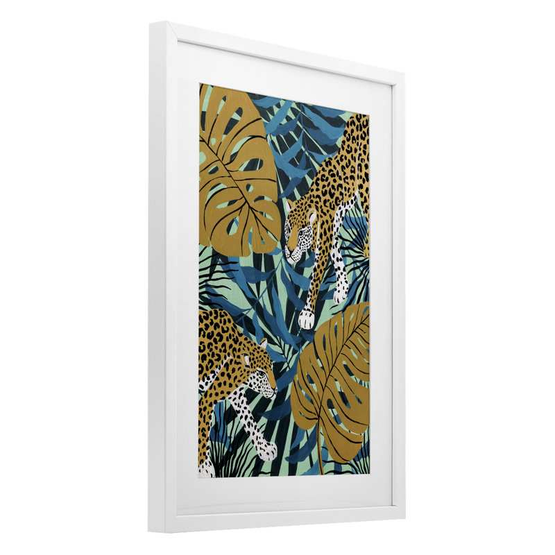 «Guépard traqué avec feuilles», reproduction encadrée sous verre, design par Yvette St. Amant, H 23 po x l 17 po