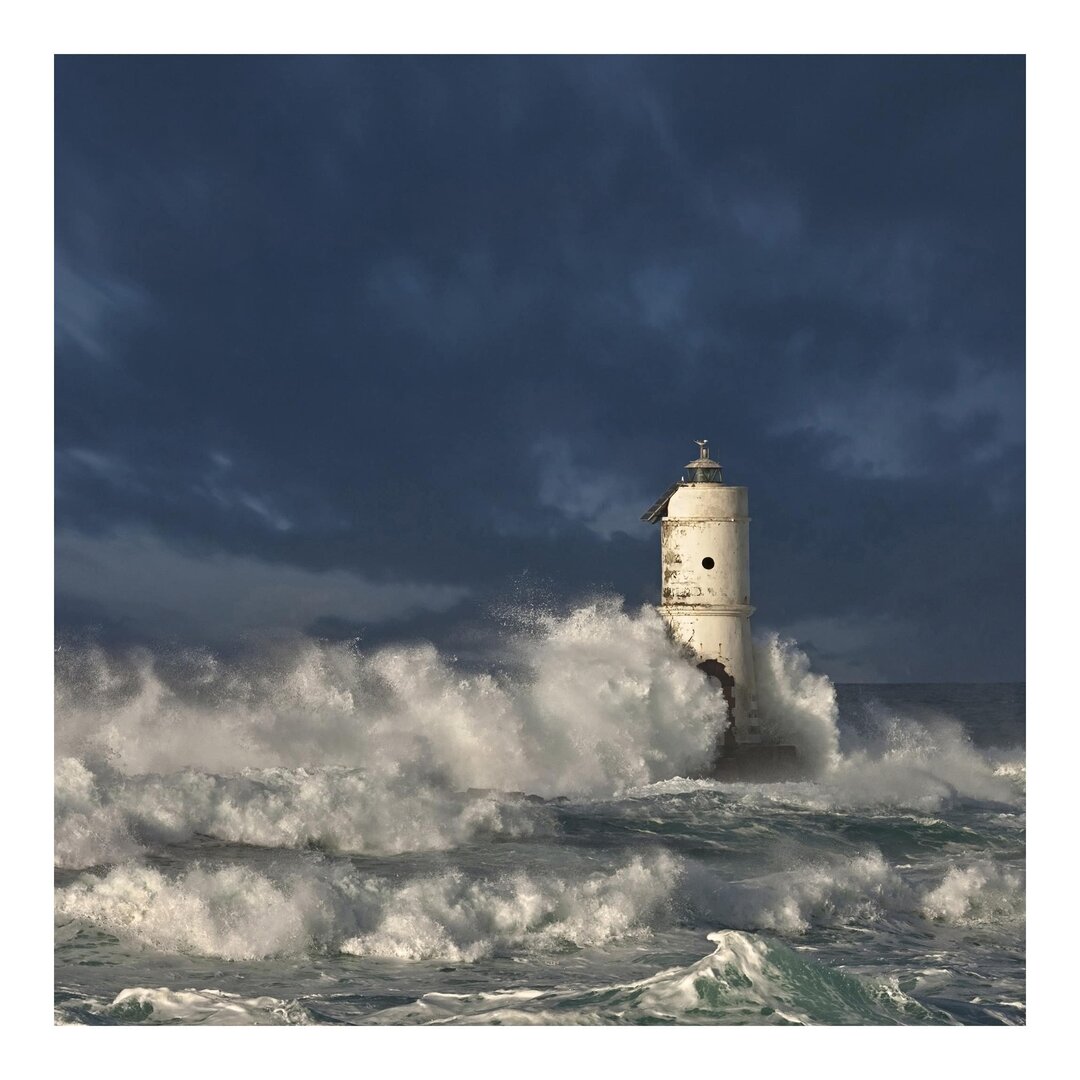 Seidenmatte Fototapete Lighthouse on Sardinia