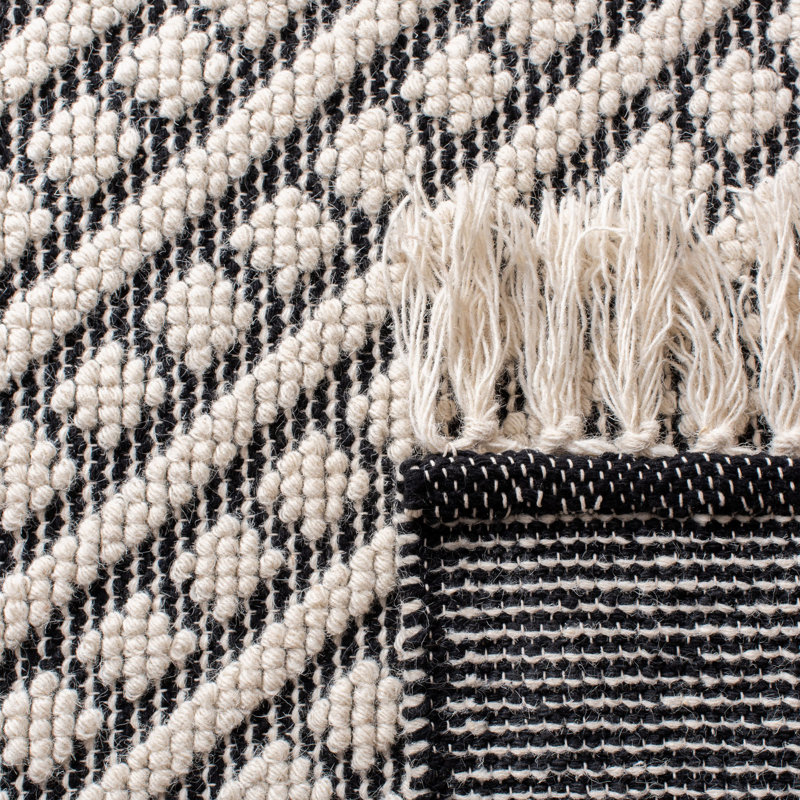 Brashear Hand Loomed Wool/Cotton Rug in Ivory/Black, Runner 2'3" x 6'