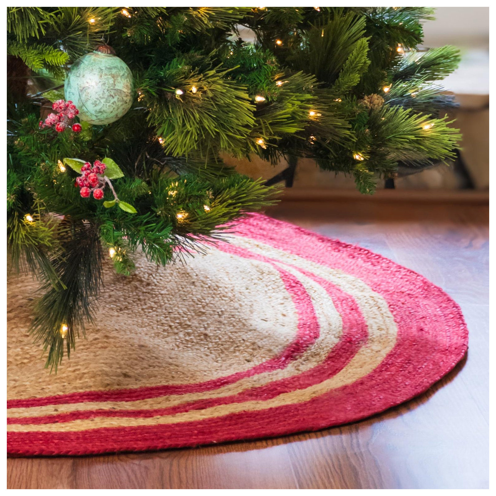 Burlap Tree Skirt, Round 4'1", Beige/Red