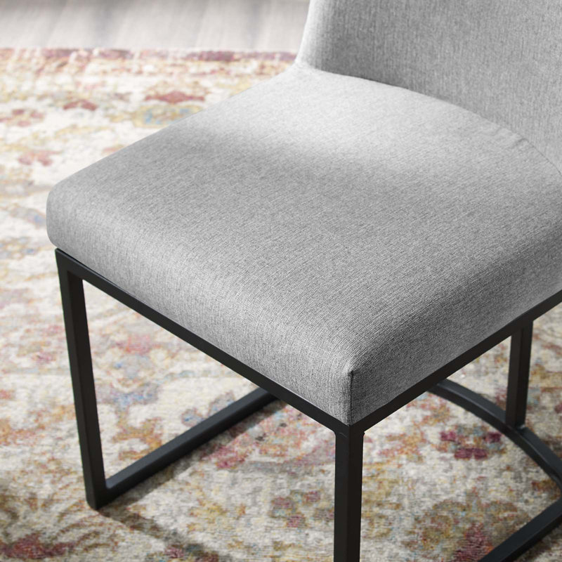 Chaise d'appoint de salle à manger en velours Amplifier Base Performance, Velours gris pâle, Noir