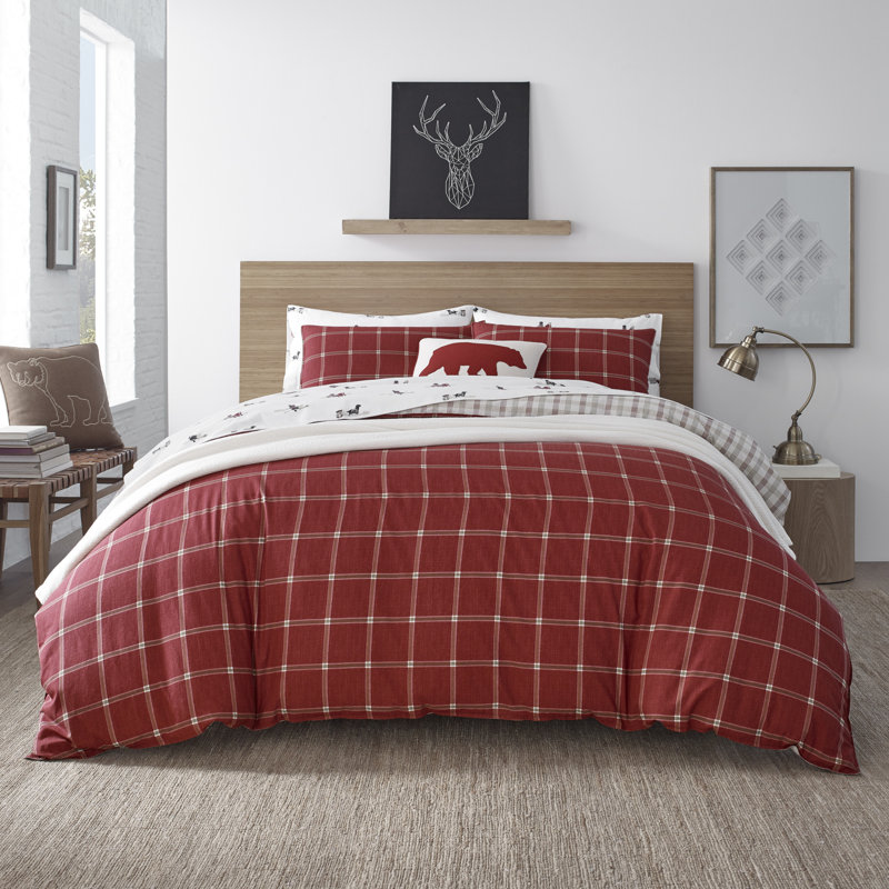 Full Gray Reversible Herringbone Quilt Set with Throw Pillows