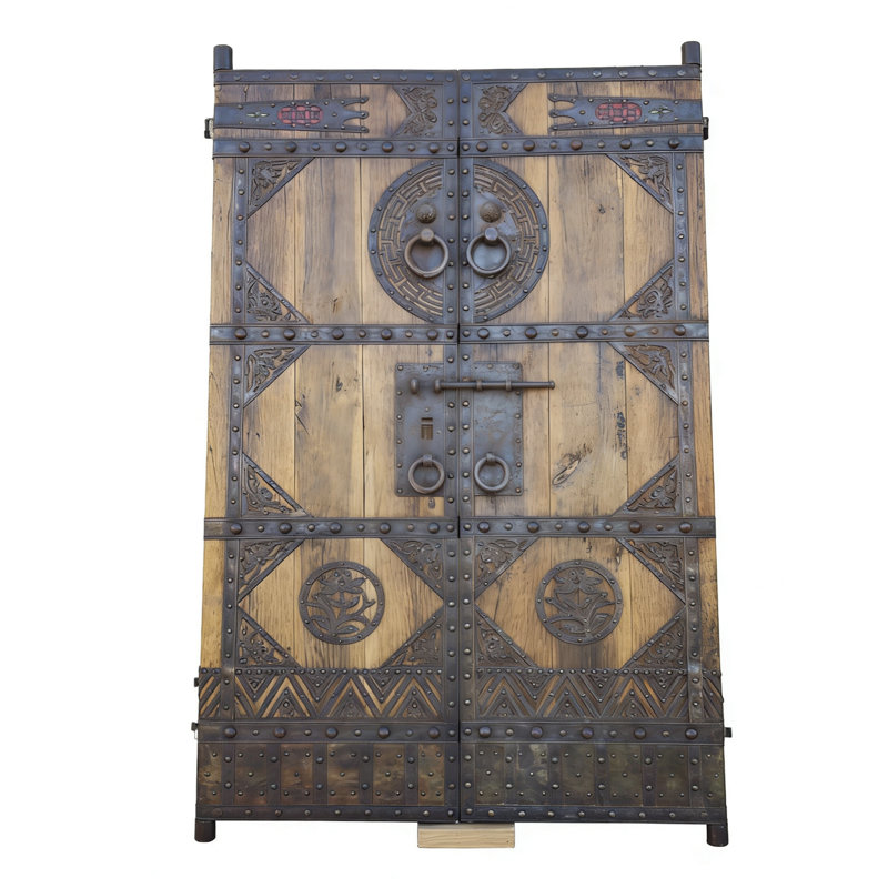 Portes antiques en bois chinois avec médaillons géométriques en fer