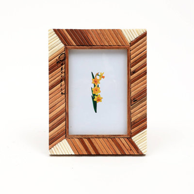 Symmetry Spectrum Picture Frame