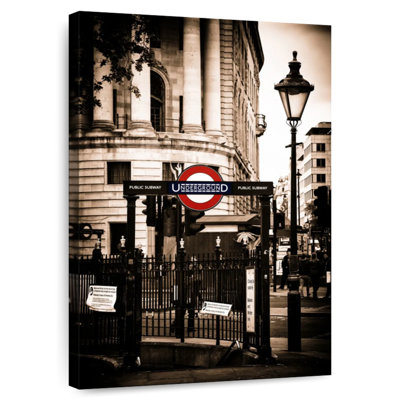 Sireci London Underground Sign