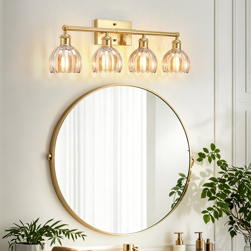 Applique murale rétro en laiton doré à 4 lumières avec abat-jour en verre ambré côtelé, Laiton brossé, Quatre lumières