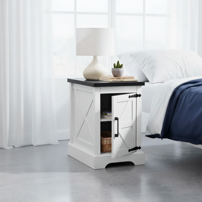 Table de bout Farmhouse avec porte de grange et tablette de rangement réglable, Blanc