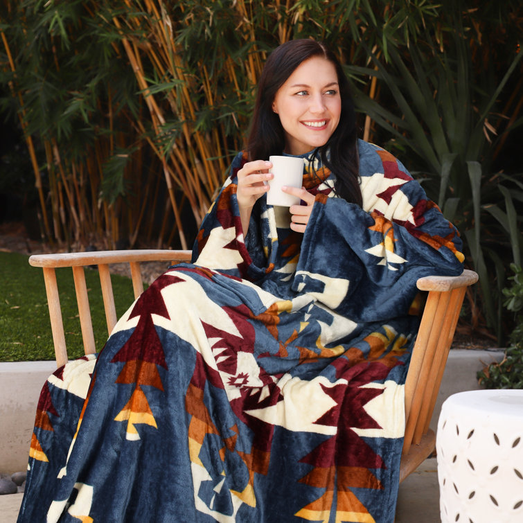 Southwest Fleece Wearable Blanket With Sleeve — Catalonia Fashion