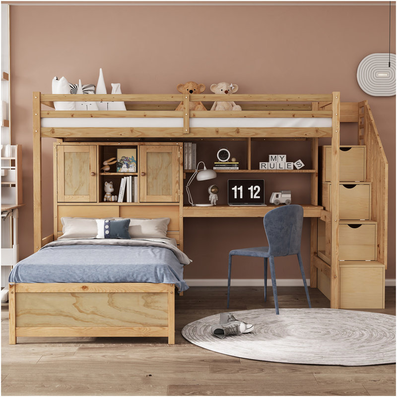 Lit mezzanine simple au-dessus de simple avec bureau intégré et escalier, avec compartiments de rangement et tablettes, naturel