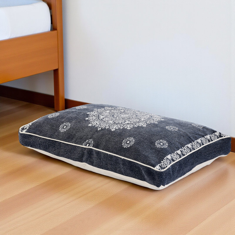 Lit pour animaux 24 po x 36 po à motif de médaillon bleu délavé avec housse amovible