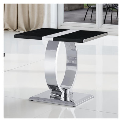 Table d'appoint carrée contemporaine avec piètement à tréteaux en forme de O, finition noire et argentée, structure en bois d'ingénierie et acier