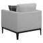 Chaise à dossier coussiné gris clair